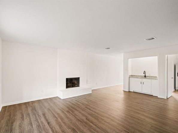 4026  Aransas Street , Dallas Texas 75212