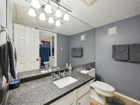 16301  Ledgemont Lane  281, Addison Texas 75001