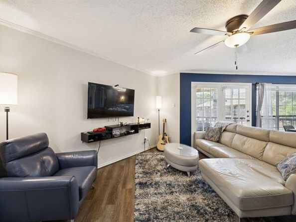 16301  Ledgemont Lane  281, Addison Texas 75001