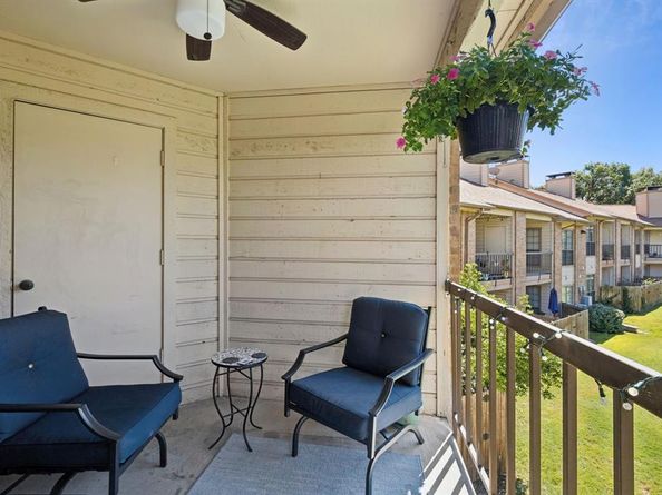 16301  Ledgemont Lane  281, Addison Texas 75001