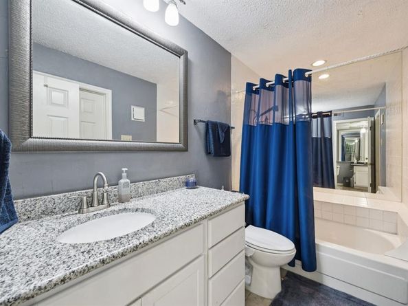 16301  Ledgemont Lane  281, Addison Texas 75001