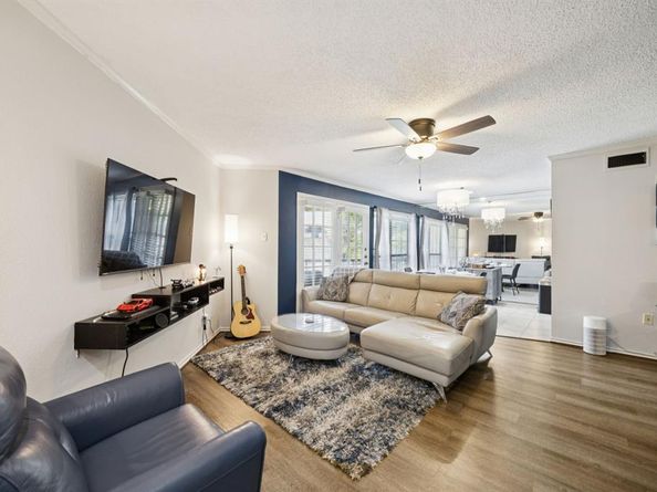 16301  Ledgemont Lane  281, Addison Texas 75001