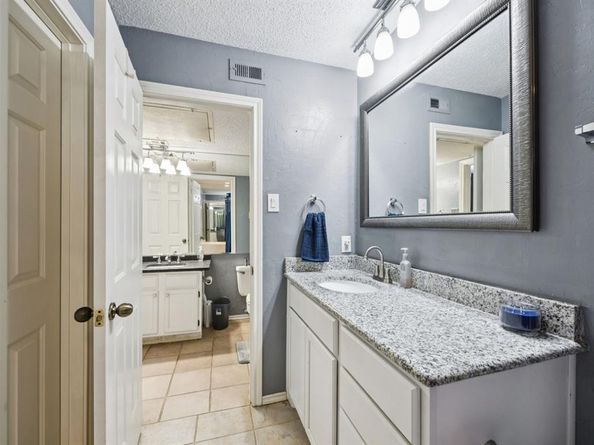 16301  Ledgemont Lane  281, Addison Texas 75001