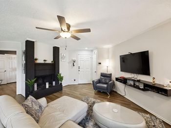 16301  Ledgemont Lane 