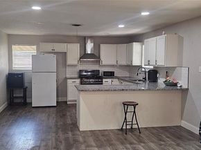 1826 N Jim Miller Road , Dallas Texas 75217
