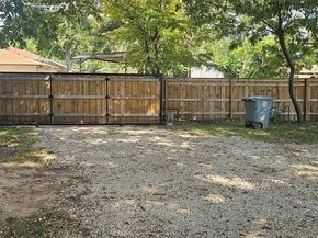 1826 N Jim Miller Road , Dallas Texas 75217