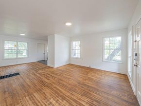 1259  Fernwood Avenue , Dallas Texas 75216