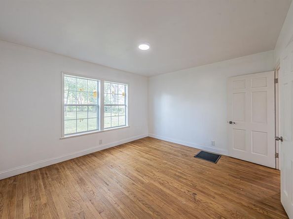 1259  Fernwood Avenue , Dallas Texas 75216