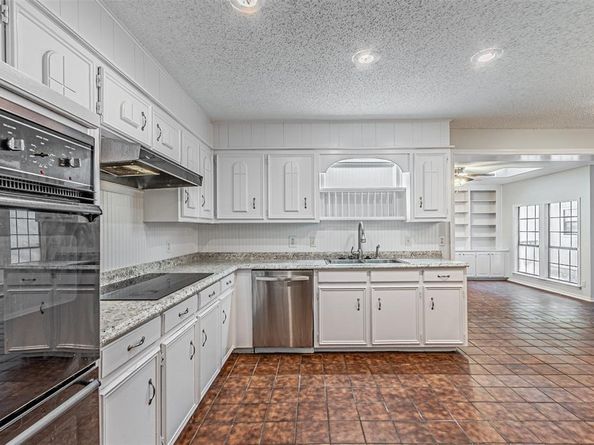 5209  Smokerise Court , Arlington Texas 76016