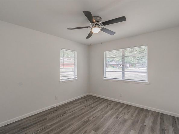 400  Joanna Drive , Hurst Texas 76053