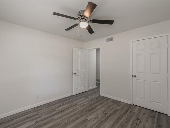 400  Joanna Drive , Hurst Texas 76053