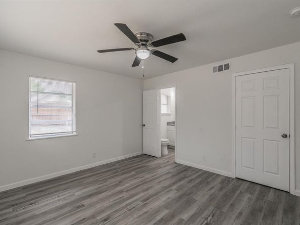 400  Joanna Drive , Hurst Texas 76053