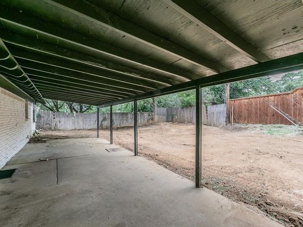 400  Joanna Drive , Hurst Texas 76053