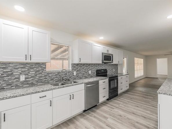 400  Joanna Drive , Hurst Texas 76053