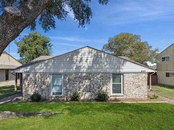 8145 & 8147  Ferguson Road 
