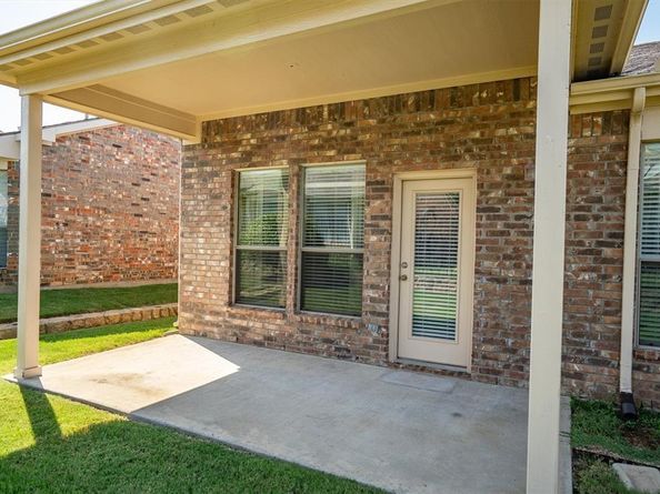 3801  Pineoak Lane , Denton Texas 76210