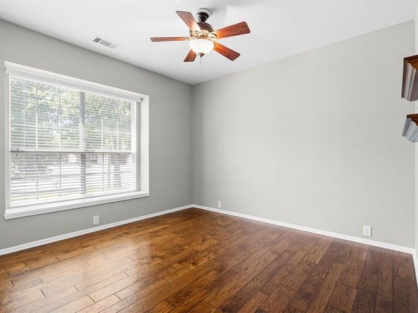 3801  Pineoak Lane , Denton Texas 76210