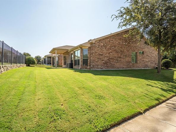 3801  Pineoak Lane , Denton Texas 76210