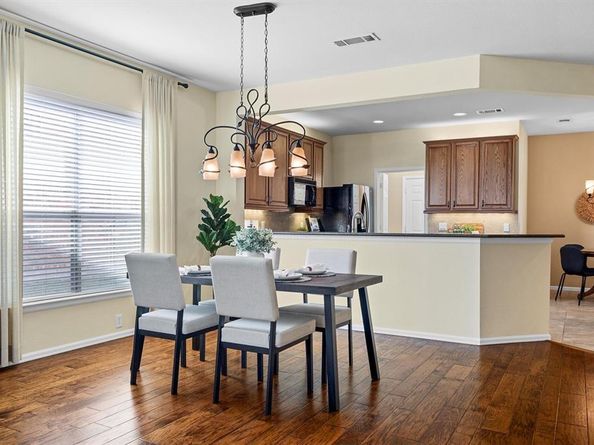 3801  Pineoak Lane , Denton Texas 76210