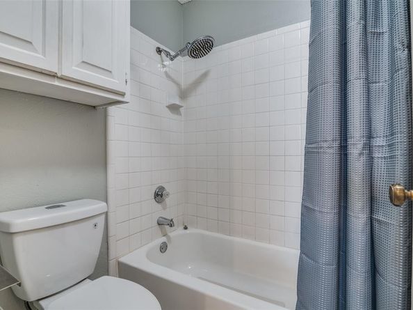 1905  Wyndemere Lane , Garland Texas 75042