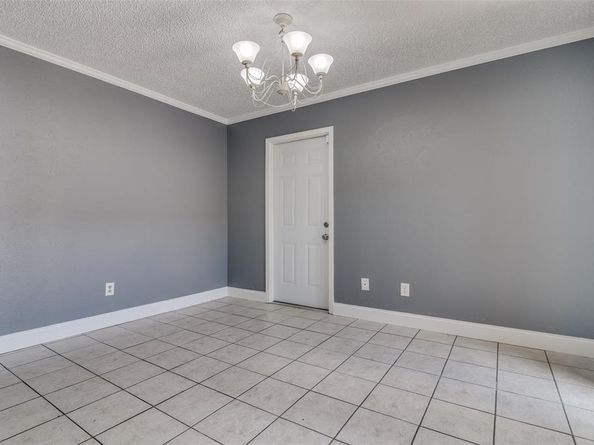 1905  Wyndemere Lane , Garland Texas 75042
