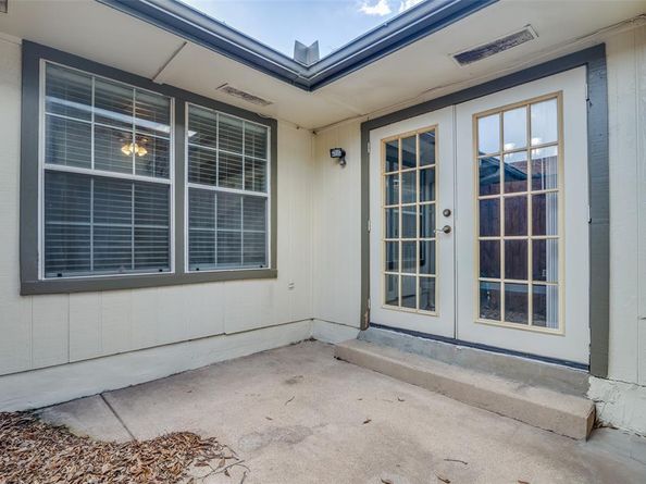 1905  Wyndemere Lane , Garland Texas 75042