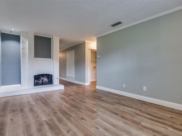 1905  Wyndemere Lane , Garland Texas 75042
