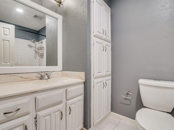 1905  Wyndemere Lane , Garland Texas 75042