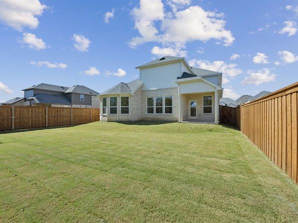 2922  Cliffside Drive , Celina Texas 75009