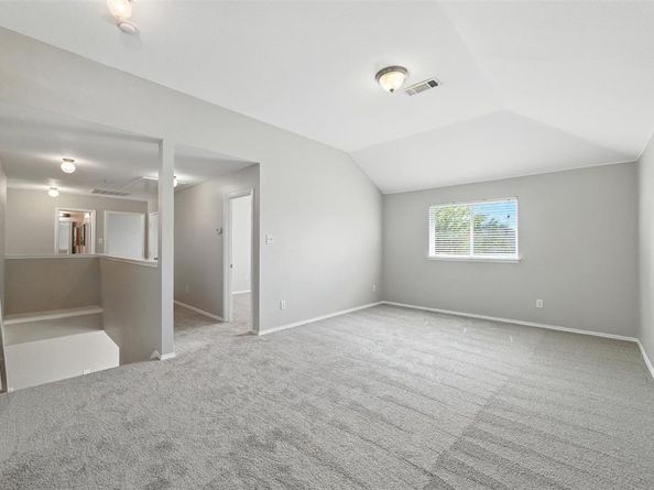 7000  Snowy Owl Street , Arlington Texas 76002
