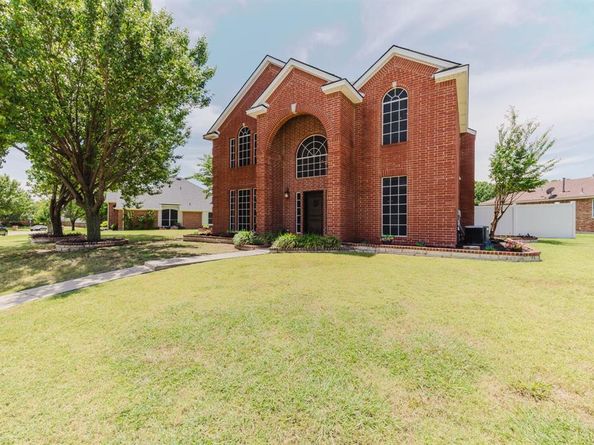821  Quail Run Lane , Lancaster Texas 75146