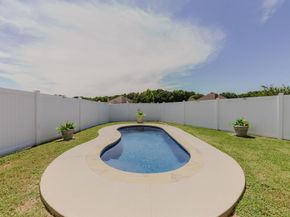 821  Quail Run Lane , Lancaster Texas 75146