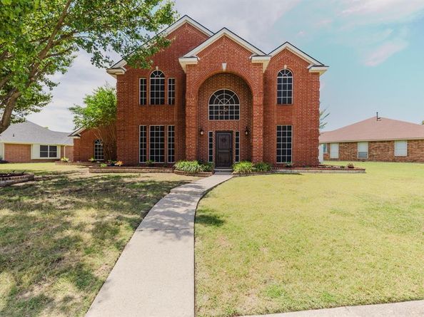 821  Quail Run Lane , Lancaster Texas 75146