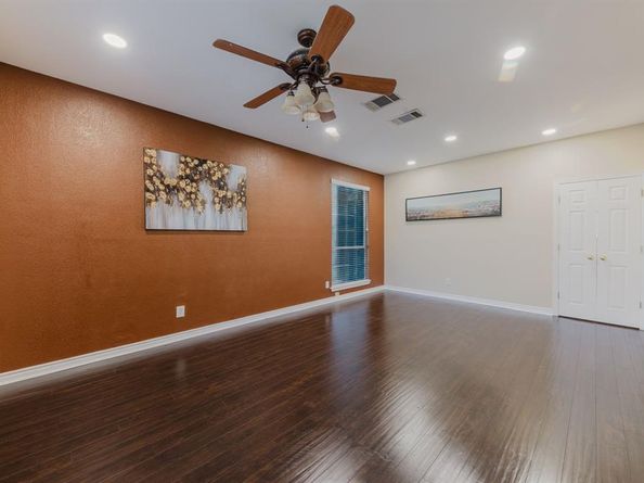 821  Quail Run Lane , Lancaster Texas 75146