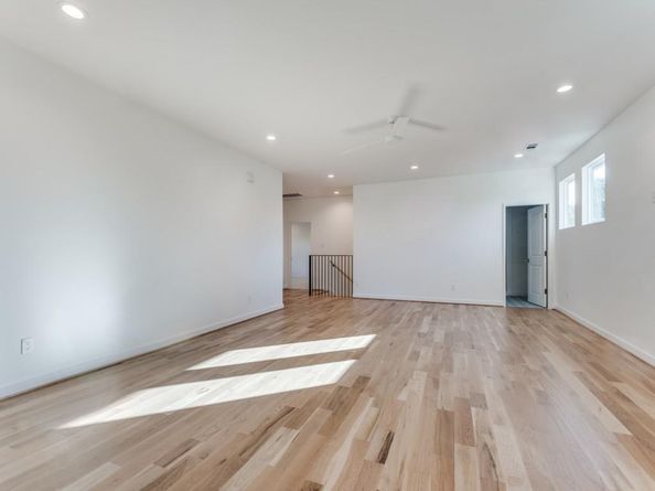 3838  Princess Lane , Dallas Texas 75229