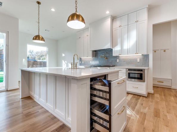 3838  Princess Lane , Dallas Texas 75229