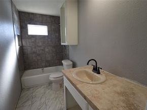 2208 N Sylvania Avenue , Fort Worth Texas 76111