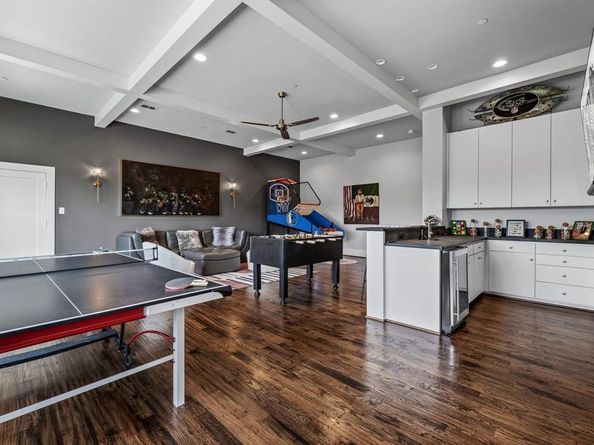 5628  Lindenshire Lane , Dallas Texas 75230
