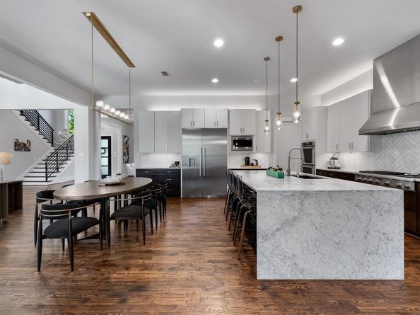 5628  Lindenshire Lane , Dallas Texas 75230