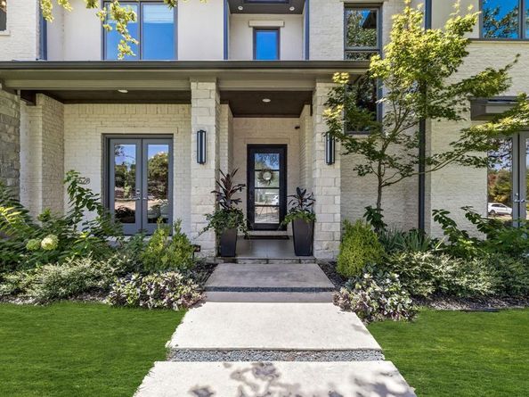 5628  Lindenshire Lane , Dallas Texas 75230