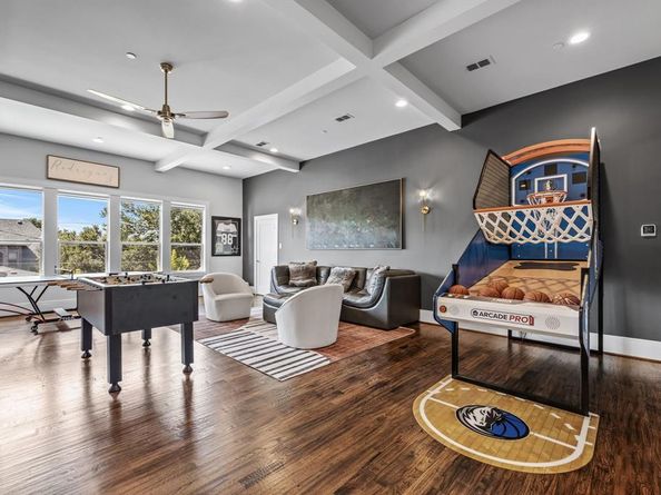 5628  Lindenshire Lane , Dallas Texas 75230