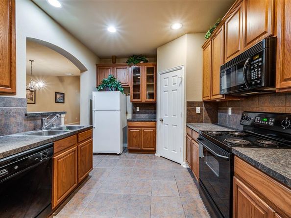 1840  Branch Trail , Carrollton Texas 75007