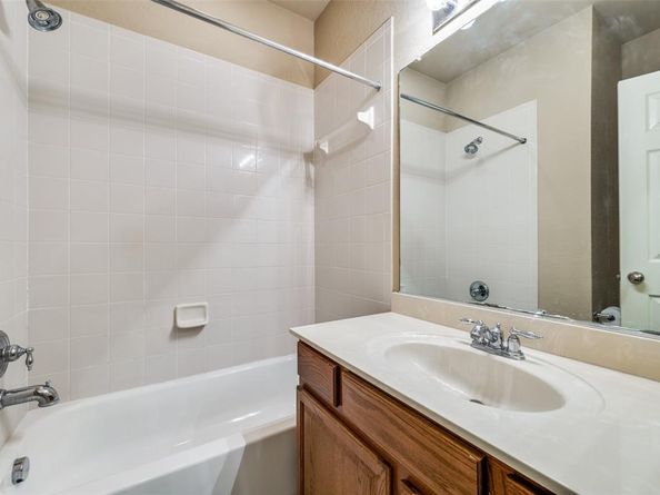 1840  Branch Trail , Carrollton Texas 75007