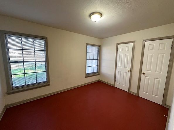 1517  Maple Drive , Garland Texas 75042