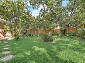 1412  Hyde Park Lane , Arlington Texas 76015
