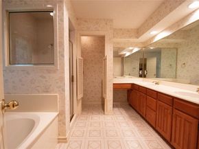 1412  Hyde Park Lane , Arlington Texas 76015
