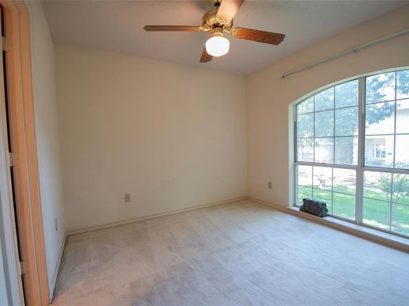 1412  Hyde Park Lane , Arlington Texas 76015