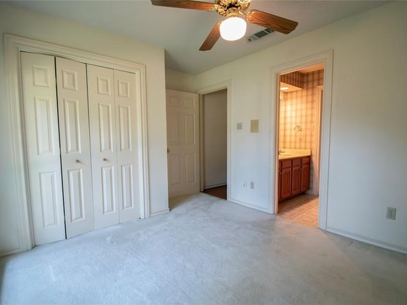1412  Hyde Park Lane , Arlington Texas 76015