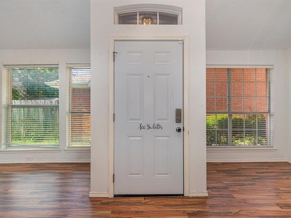 5110  Waltham Court , Garland Texas 75043
