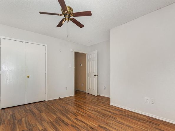5110  Waltham Court , Garland Texas 75043